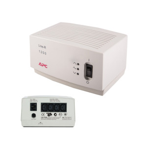 Regulador de voltaje APC LE-1200I, 1200VA, 220V, 4 tomacorrientes C13.